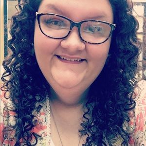 Meet your Posher, Savannah